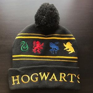 Harry Potter Hogwarts Pom Pom Beanie